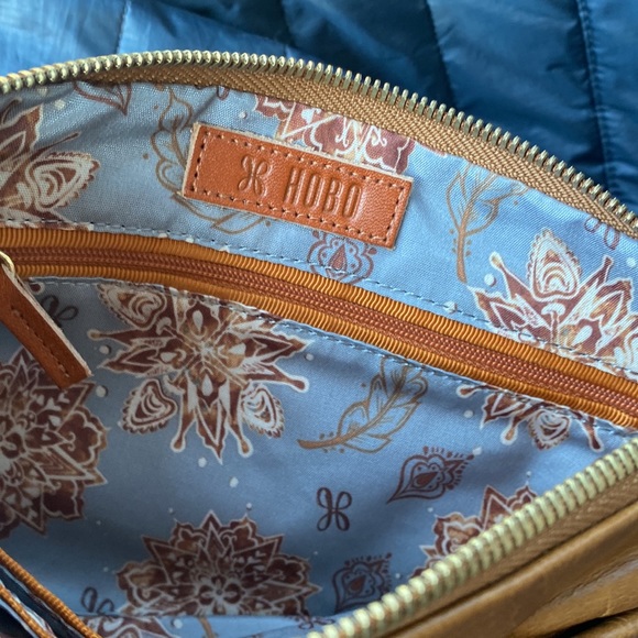 Hobo Clutch Wallet - Picture 4 of 5